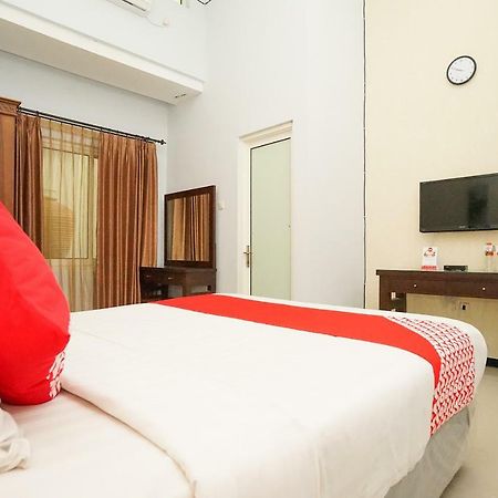 Oyo 282 Putri Utari Residence Μαλάνγκ Εξωτερικό φωτογραφία
