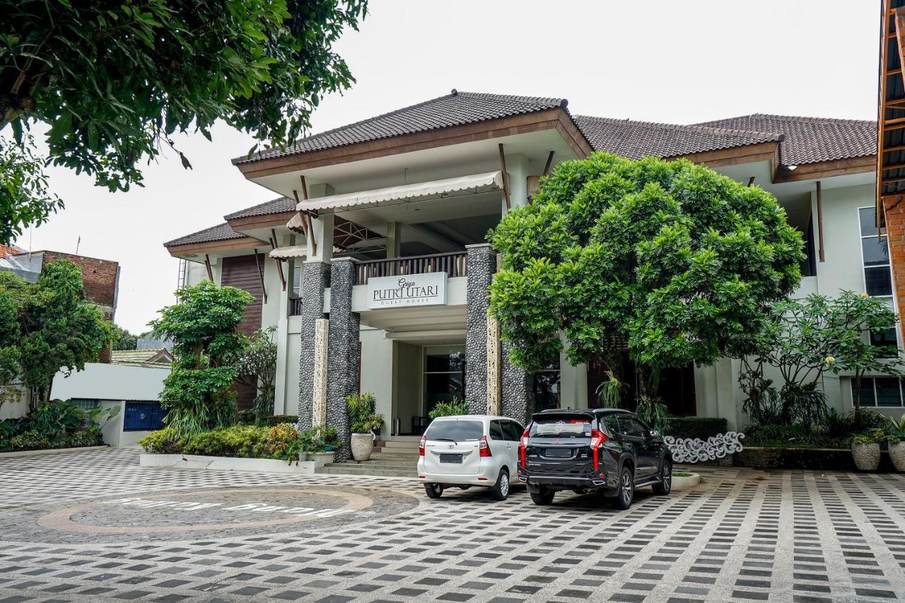 Oyo 282 Putri Utari Residence Μαλάνγκ Εξωτερικό φωτογραφία