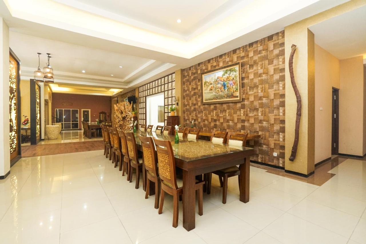Oyo 282 Putri Utari Residence Μαλάνγκ Εξωτερικό φωτογραφία