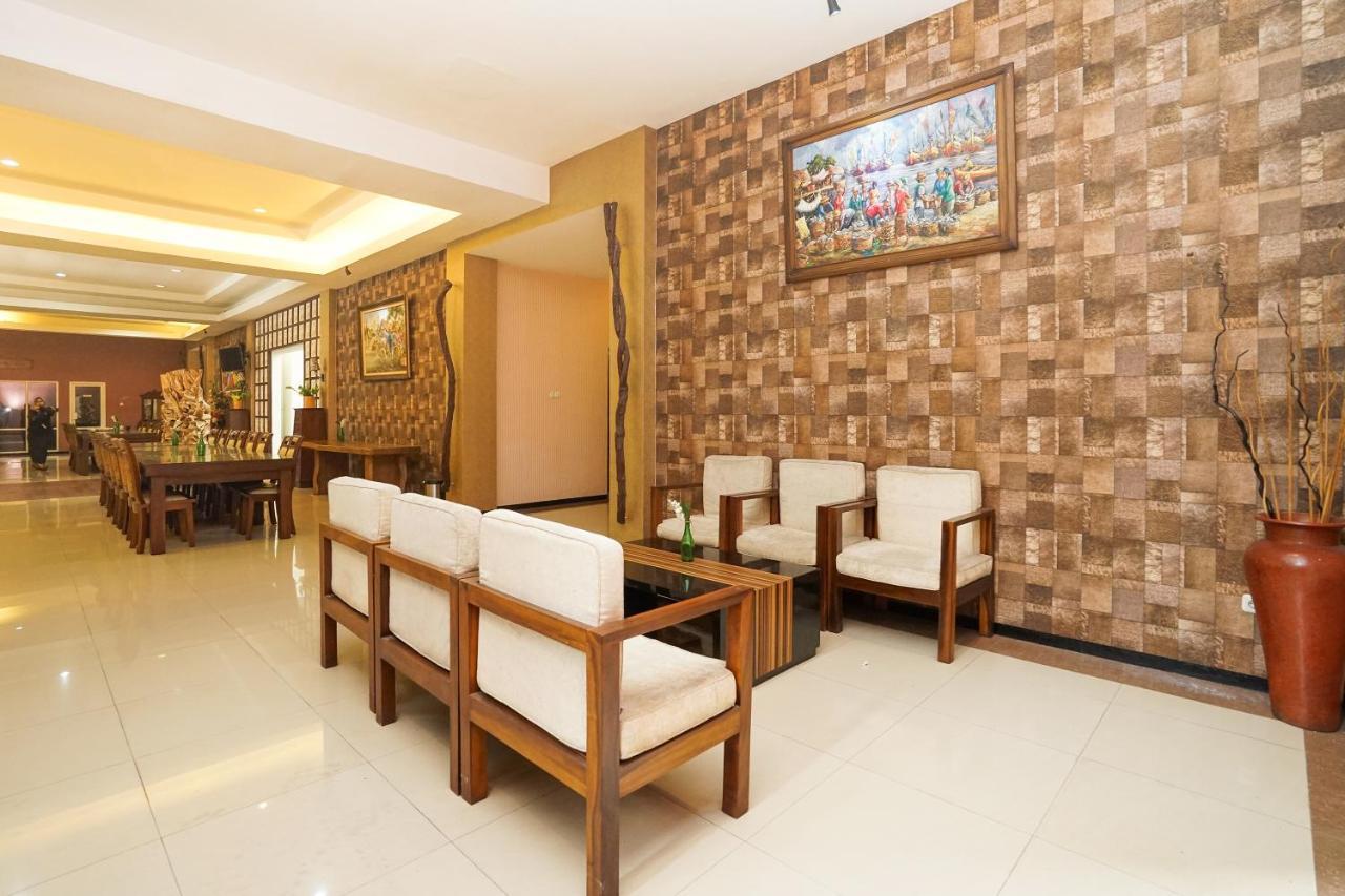 Oyo 282 Putri Utari Residence Μαλάνγκ Εξωτερικό φωτογραφία