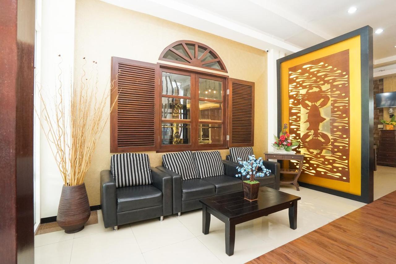 Oyo 282 Putri Utari Residence Μαλάνγκ Εξωτερικό φωτογραφία
