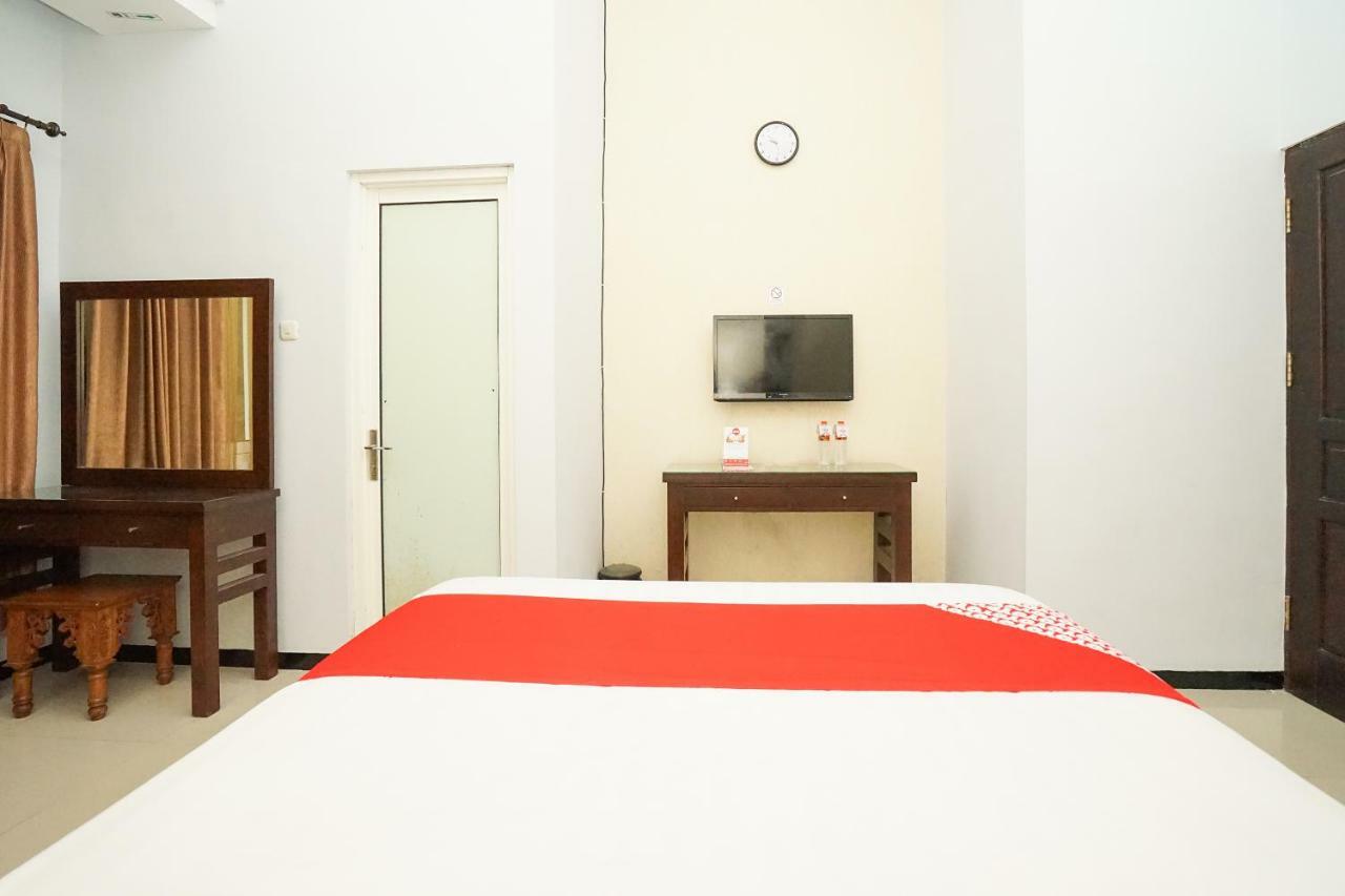 Oyo 282 Putri Utari Residence Μαλάνγκ Εξωτερικό φωτογραφία