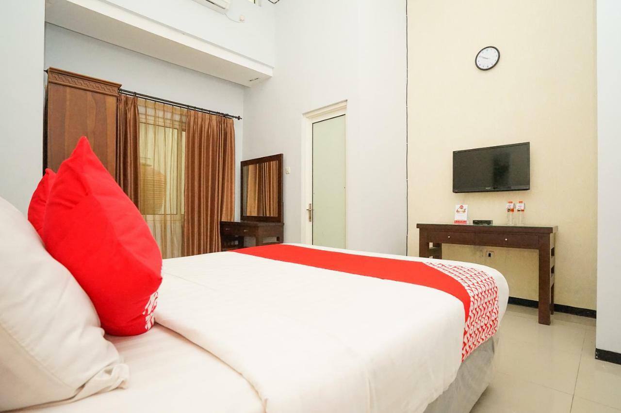 Oyo 282 Putri Utari Residence Μαλάνγκ Εξωτερικό φωτογραφία